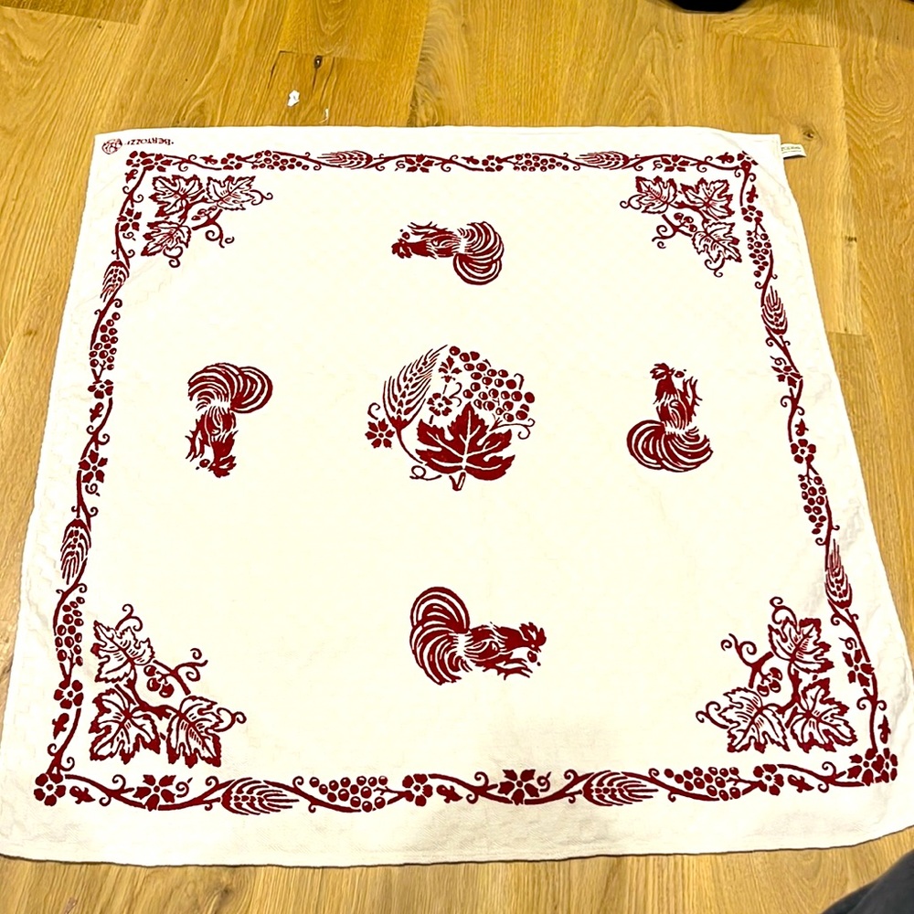 Gorgeous bertozi 32” square Italian stamped by hand tablecloth Rooster NWOT